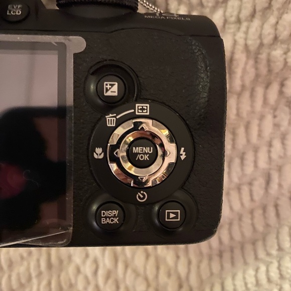 Digital camera - Picture 6 of 8